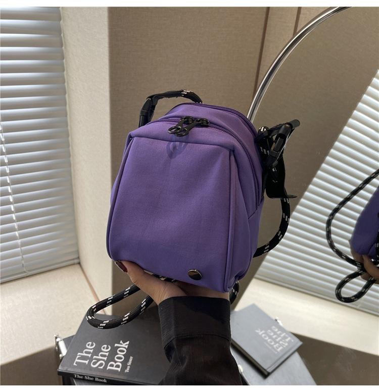 Сумка через плечо женская универсальная однотонная простая модная сумка-ракушка 2024 года — фото 9