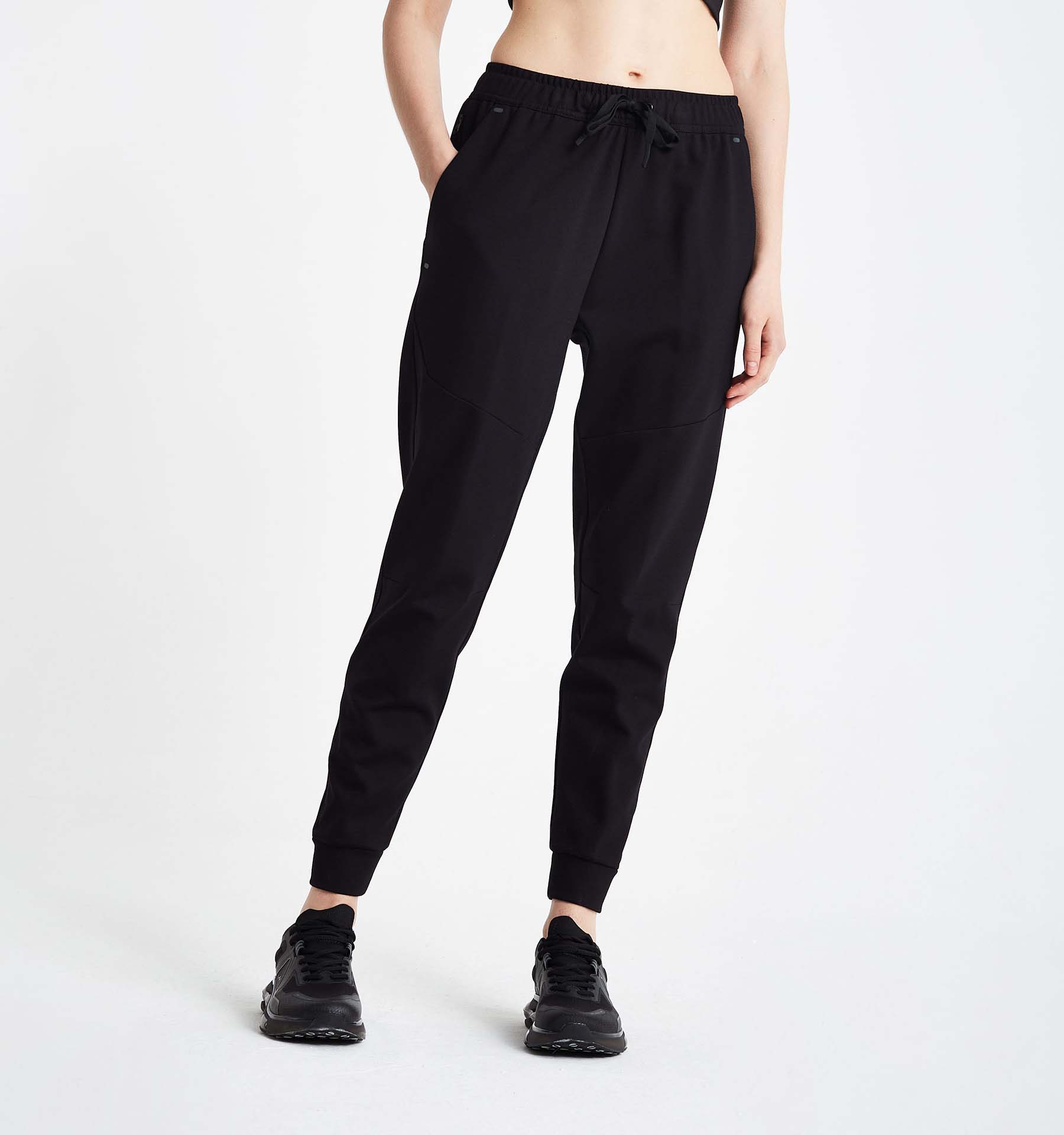 

Women s Sweatpants 24N-2139 M чорний