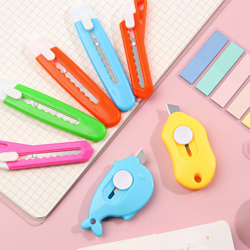 Mini Cute Colored Craft Knife - Portable, Pocket-sized Knife for Handmade Paper Cutting