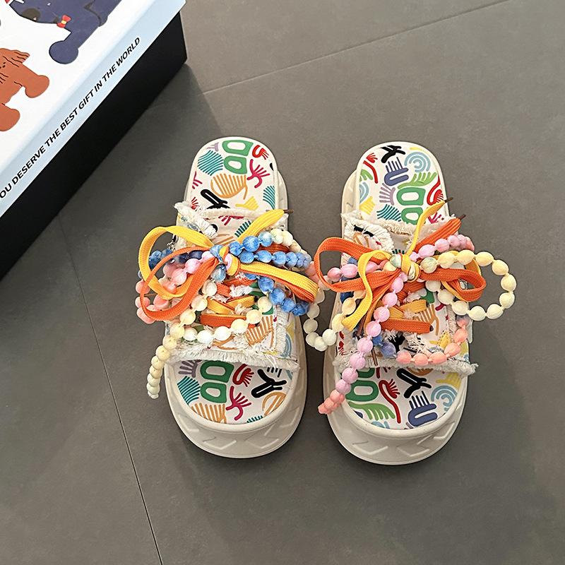 

Модные универсальные сандалии милые мультяшные граффити шлепанцы женские летние повседневные дофаминовые уличные однословные крутые шлепанцы 40 бежевый