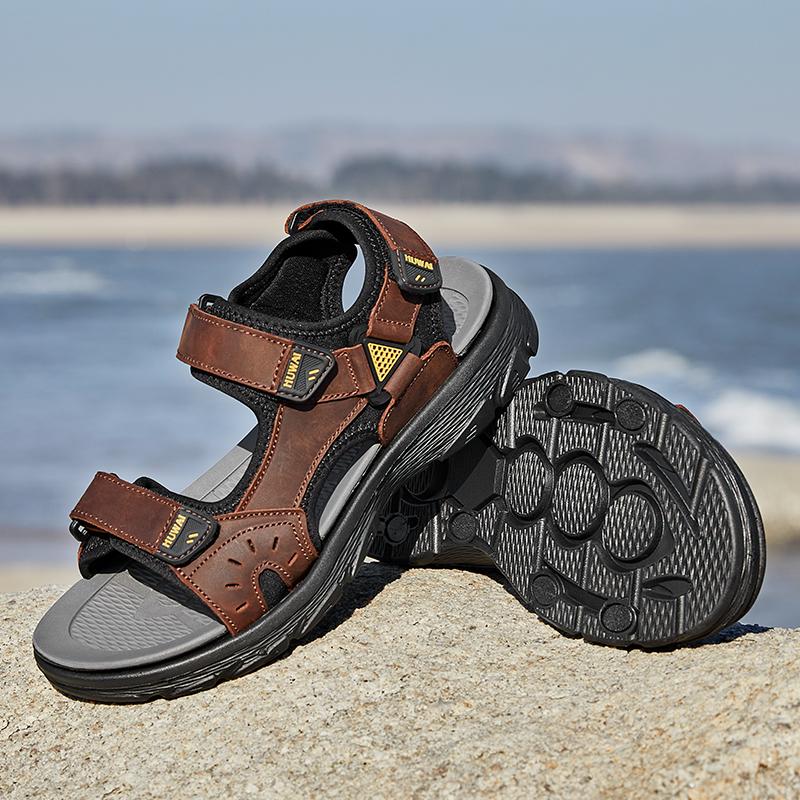 Fashion Man Sandals Summer Versatile Outdoor Water Sneakers Flat Bottomed Anti Slip Handmade Open Toe Hollow Leisure Beach Sandals