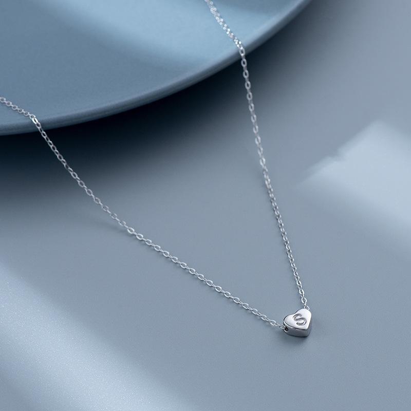 S925 Silver Heart-Shaped Initial Necklace - Korean Style Clavicle Chain with Trendy Peach Heart Design.