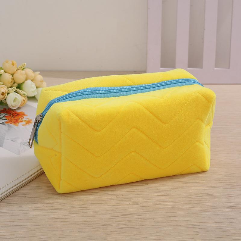 

Velvet Pillow Design, Makeup Bag, Large Capacity, Storage Bag, Toiletry Bag, Convenient, Travel Toiletry Bag жёлтый