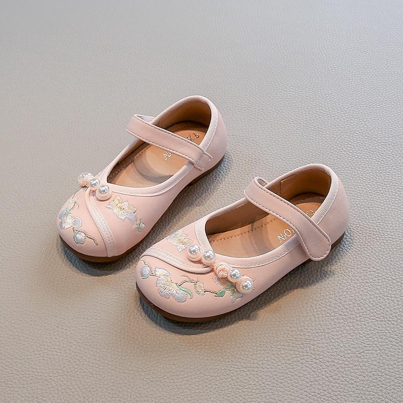 Girls' Hanfu shoes, children's shoes to match the horse-face skirt, spring and autumn soft-soled traditional Chinese style shoes, small leather