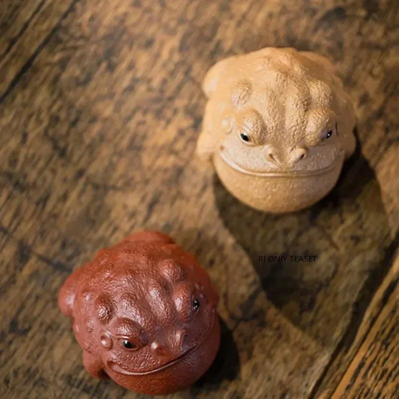 Chinese Yixing Purple Clay Tea Pet Lucky Golden Toad Ornaments Animal Tea Figurine Crafts Handmade Sculpture Tea Set Decor