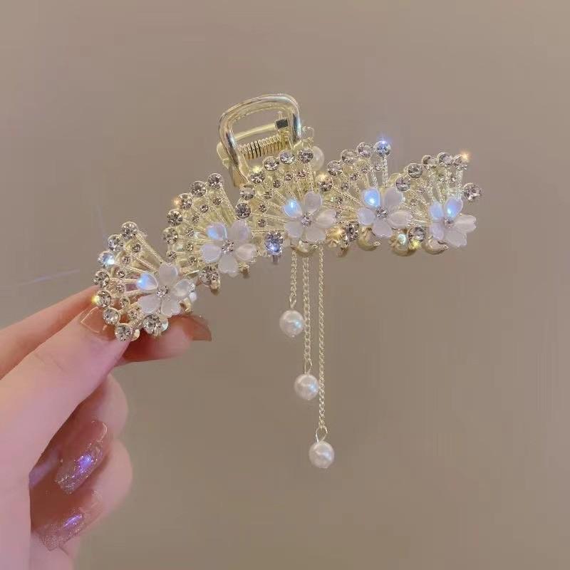 Pearl Flower Tassel Hair Claw Clip Ponytail Hair Clip Shark Clip Korean Exquisite Women Hair Accessories Fashion Headdress