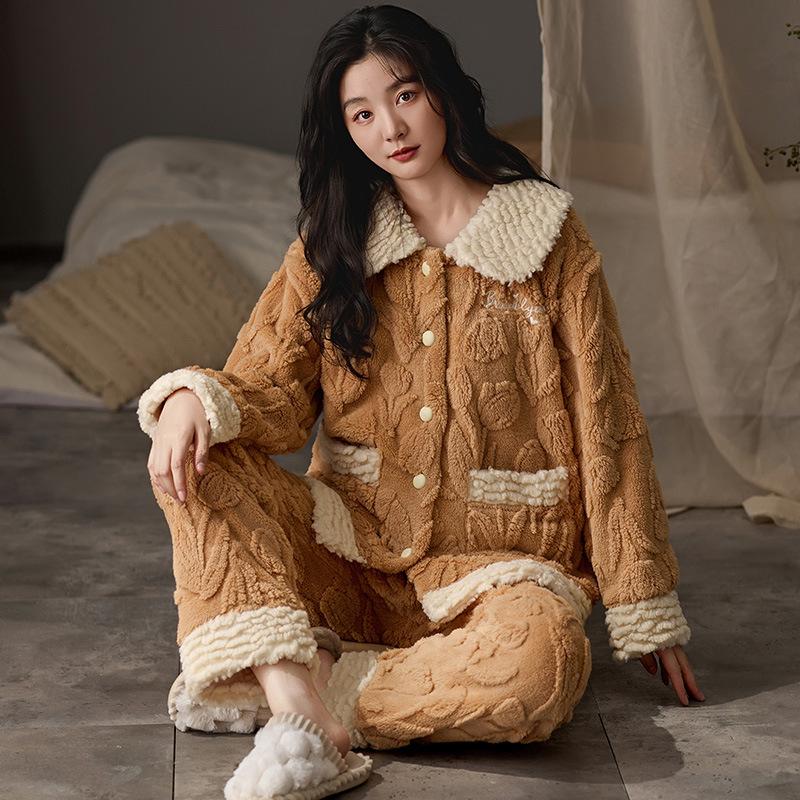 Can Be Worn Outside Coral Velvet Pajamas Women's Winter Two-piece Set Thickened Fleece Flannel Loose Large Size Warm Loungewear