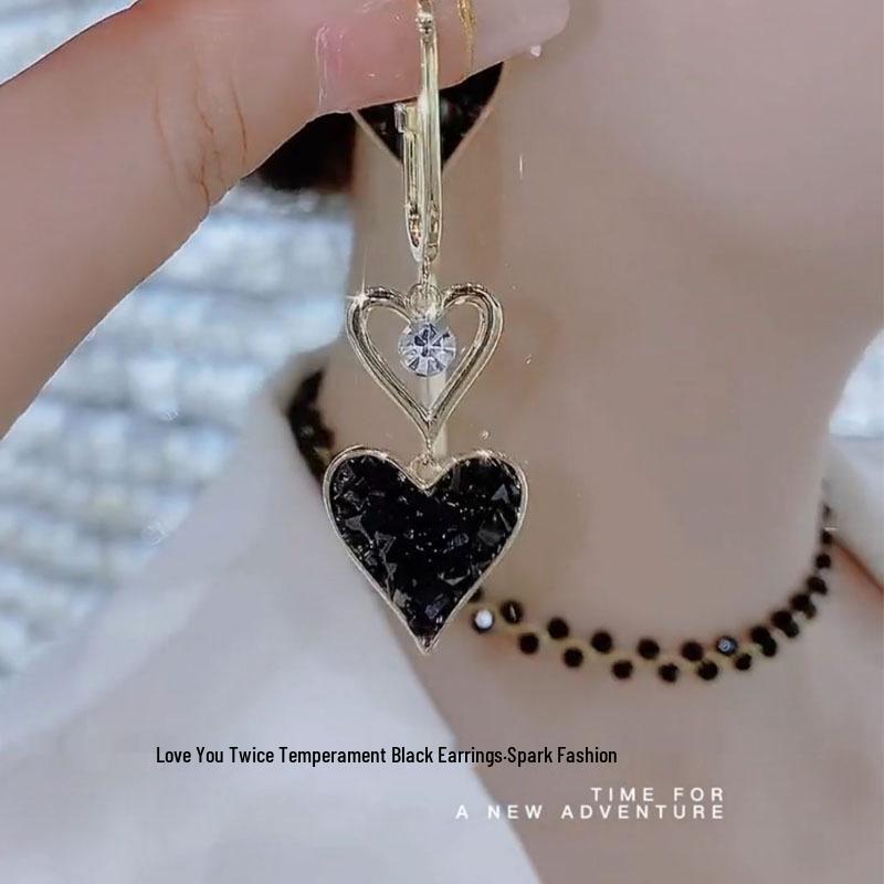 High-End Schwarze Asymmetrische Herz Quasten Ohrringe - Liebe Dich Hängeohrstecker für Frauen