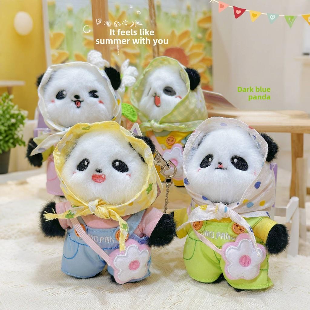 Sleutelhanger met panda-hoofddoek en pluche design, modieus voor kinderen en verzamelaars.