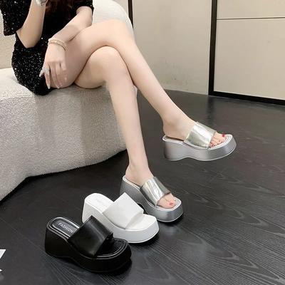 Sandali Donna Stile Giapponese Casual Moda Estiva Zeppe Argentate Scarpe Piattaforma Alta 5cm-8cm 2026