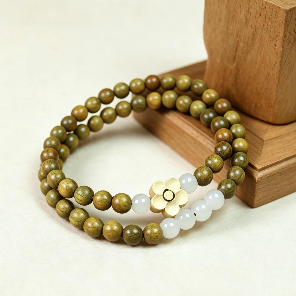 Argentina Green Sandalwood Beaded Bracelet: 8mm Buddhist Rosary for Men & Women