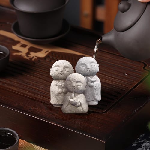 Veenkeny Jizo Figurine, Cute Jizo, Soothing Buddhist Statue, Amulet, Zen, Palm-Sized, Guardian Deity, Granite, Guardian Deity, Favors, Monks, Auspicio