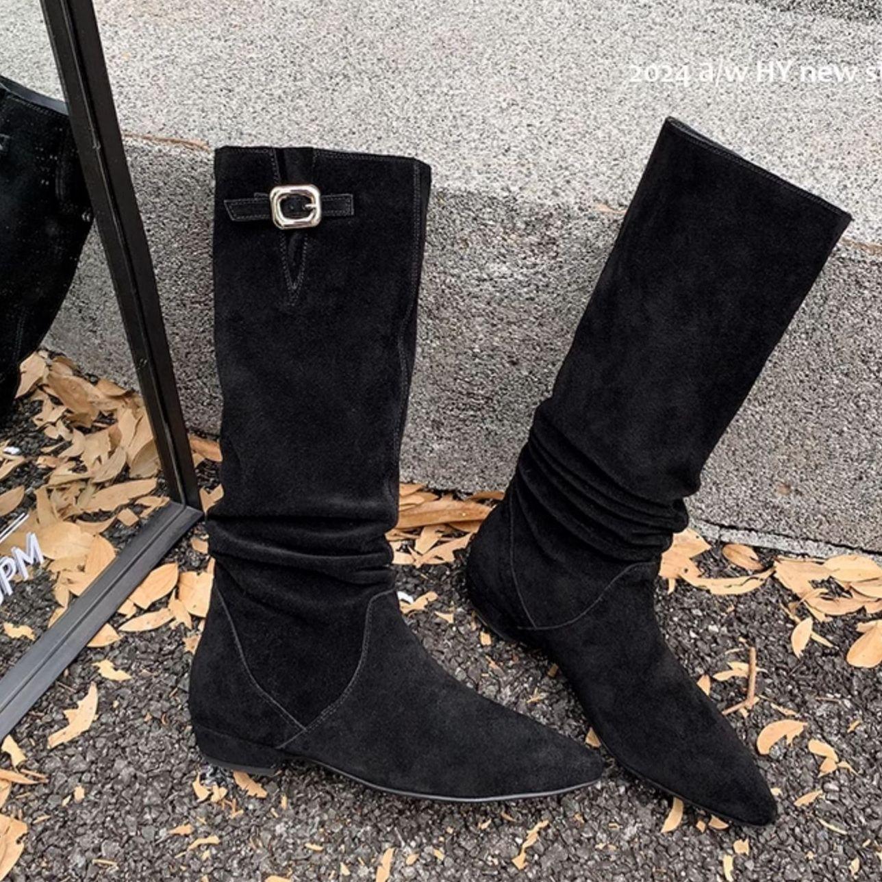 

2025 осень и зима новая маленькая супер огонь широкая голенище тонкие модифицированные ноги высокие сапоги на высоком голенище на наборном каблуке сапоги-рыцари женские 40 чёрный