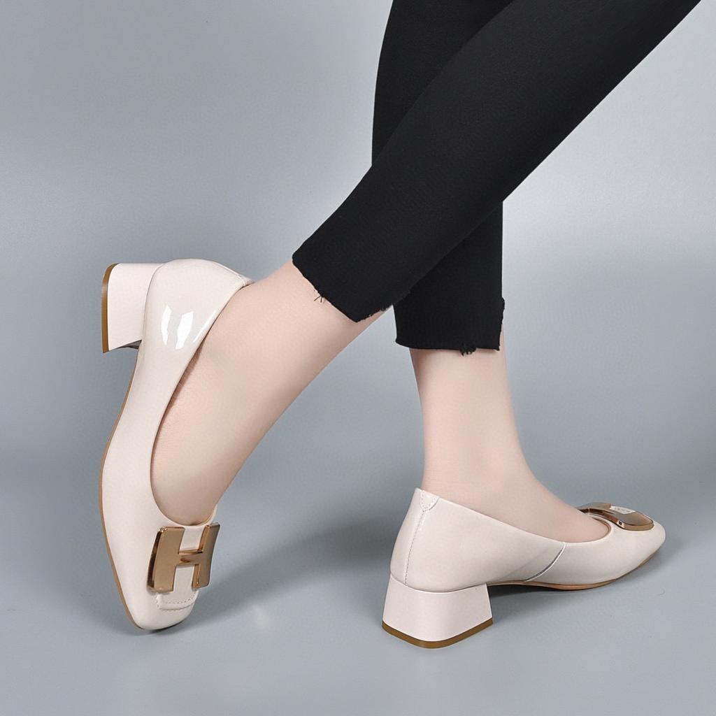 Square head shallow mouth single shoes spring and summer new fashion first layer cow patent leather metal buckle middle heel square heel women's shoes
