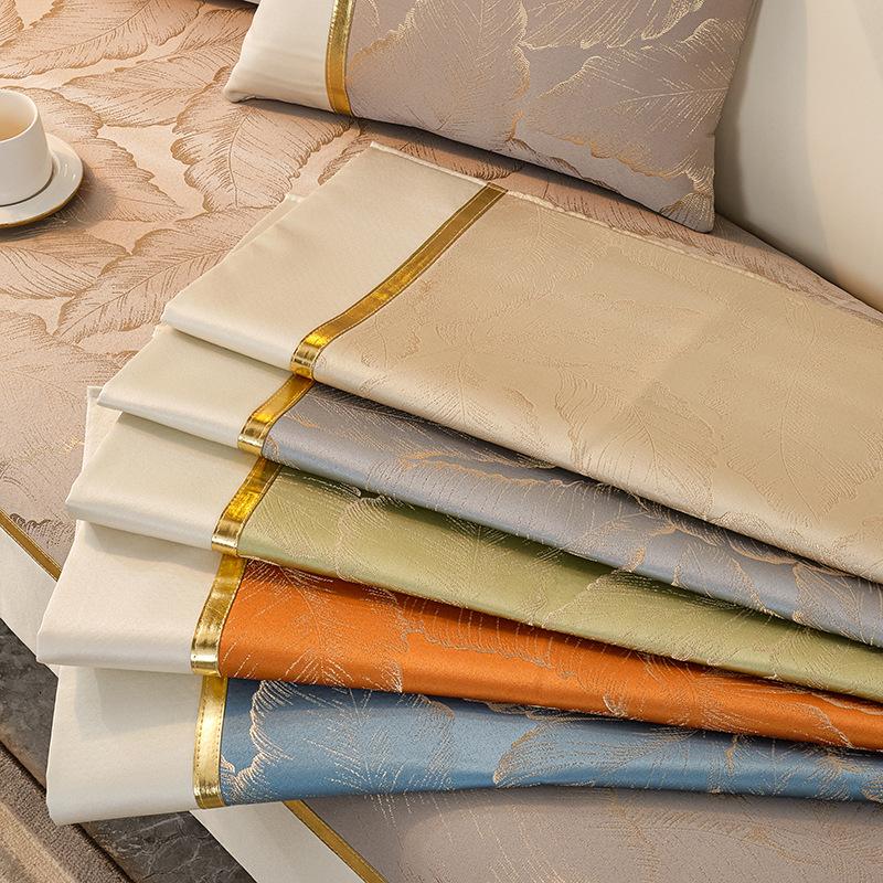 Жаккардовый чехол для дивана с золотой линией и белым краем — фото 3