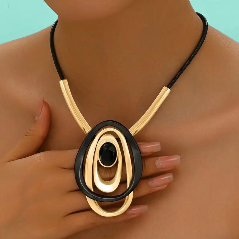 

Женское винтажное ожерелье с овальной подвеской-кольцом золотой