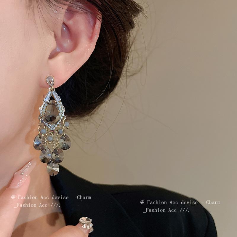 Silver needle zircon water drop glass bead fringed earrings ins light luxury temperament earrings high-end versatile dress earrings