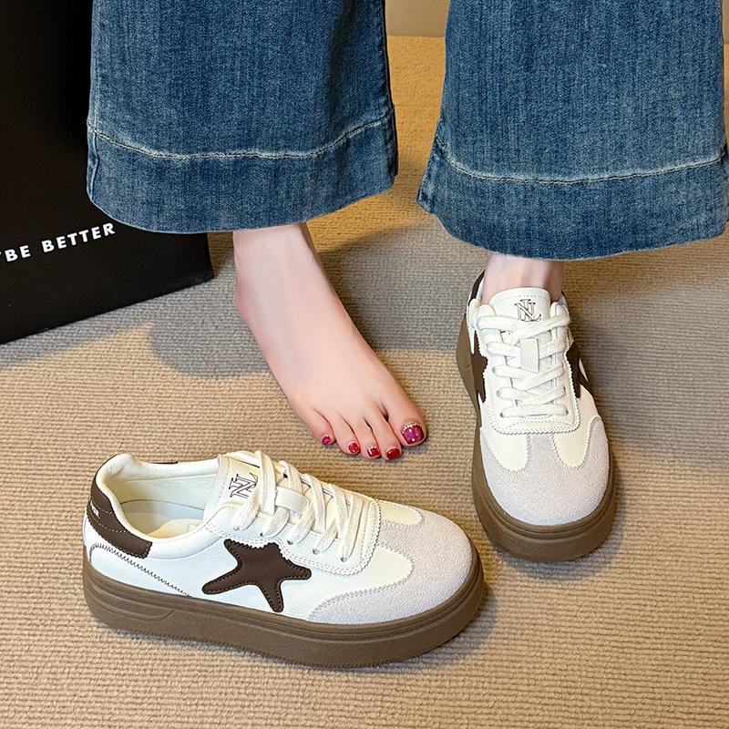 

New soft leather women s shoes round head lace-up thick sole fashionable versatile color matching board shoes tide 35 бежевый