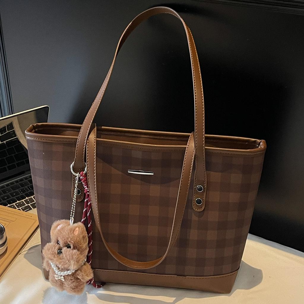 Simple and large-capacity tote bag plaid women's bag 2025 new trend fashionable shoulder bag foreign underarm bag