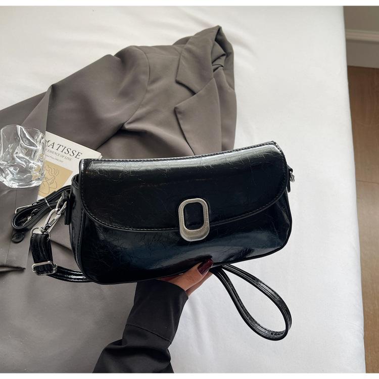 

Small bag 2025 new women s bag simple and versatile shoulder bag fashionable crossbody bag casual Korean version of exquisite small square bag