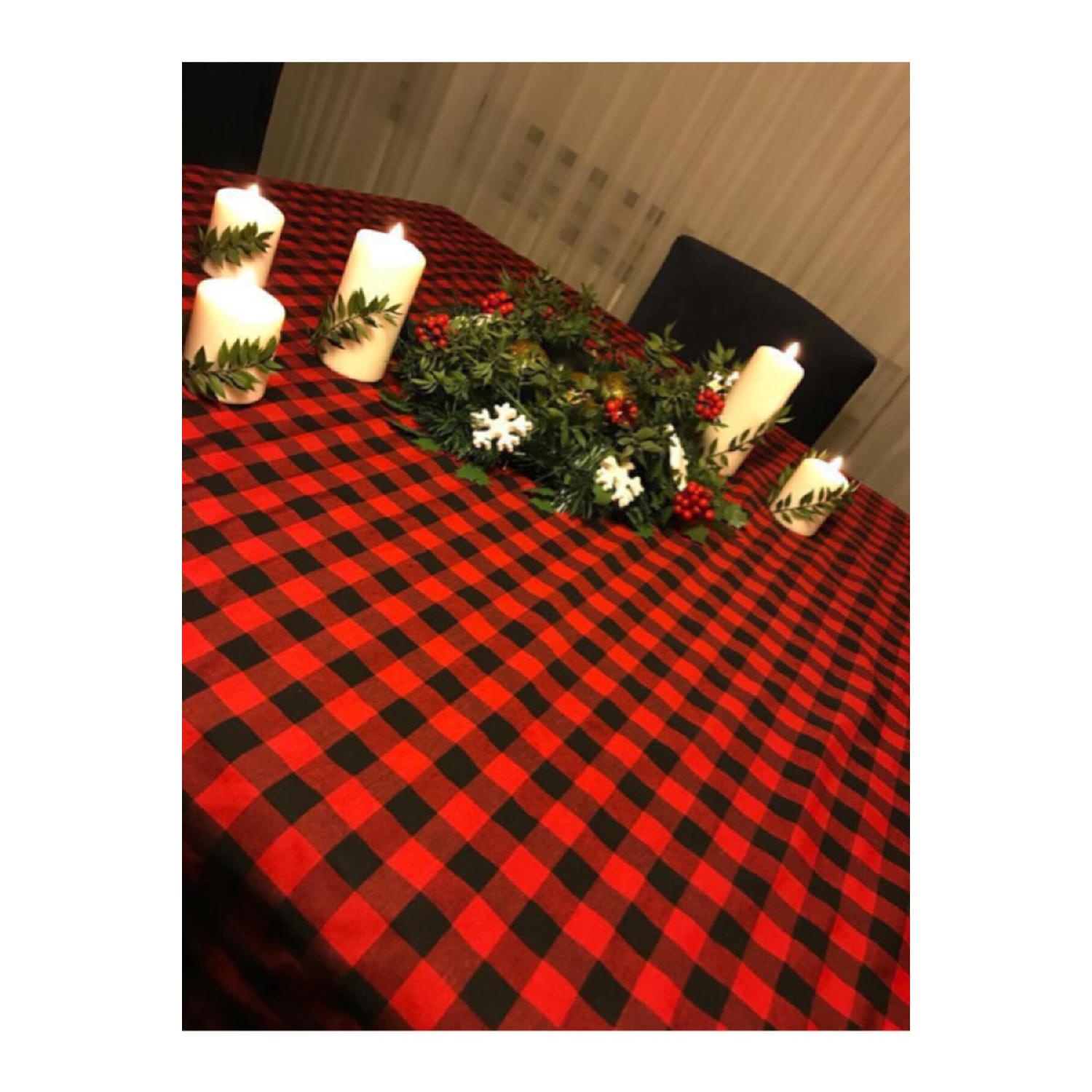 

Клетчатая рождественская скатерть 170x170