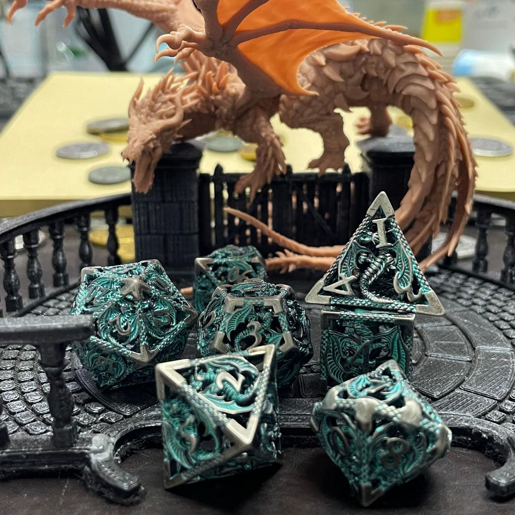 7-Würfel DND, Aura des Mutes, Hohlmetall-Silberwürfel für D&D, polyedrische D- und D-Würfel für Dungeons and Dragons Geschenk