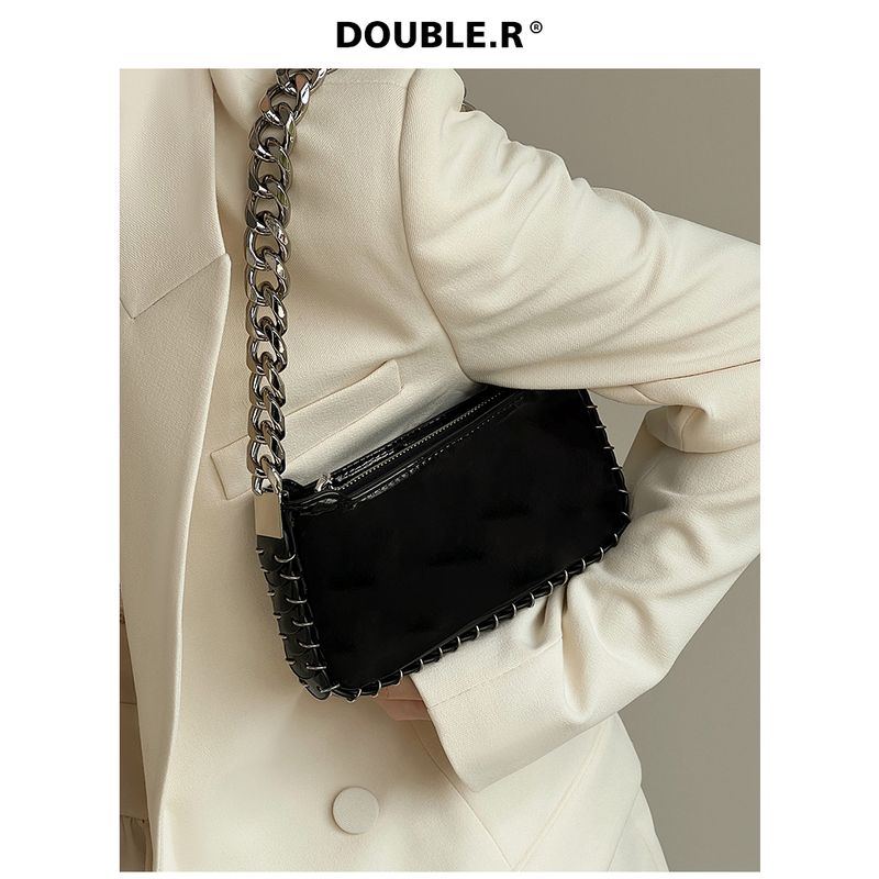 

Xiao Rui Pretty Bag Black Qiao Chain Shoulder Small Square Bag Black Qiao-a small amount of In Stock