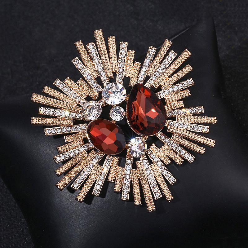 European and American Retro Alloy Diamond-studded Flower Brooch Fashionable Large Flower for Formal Dress