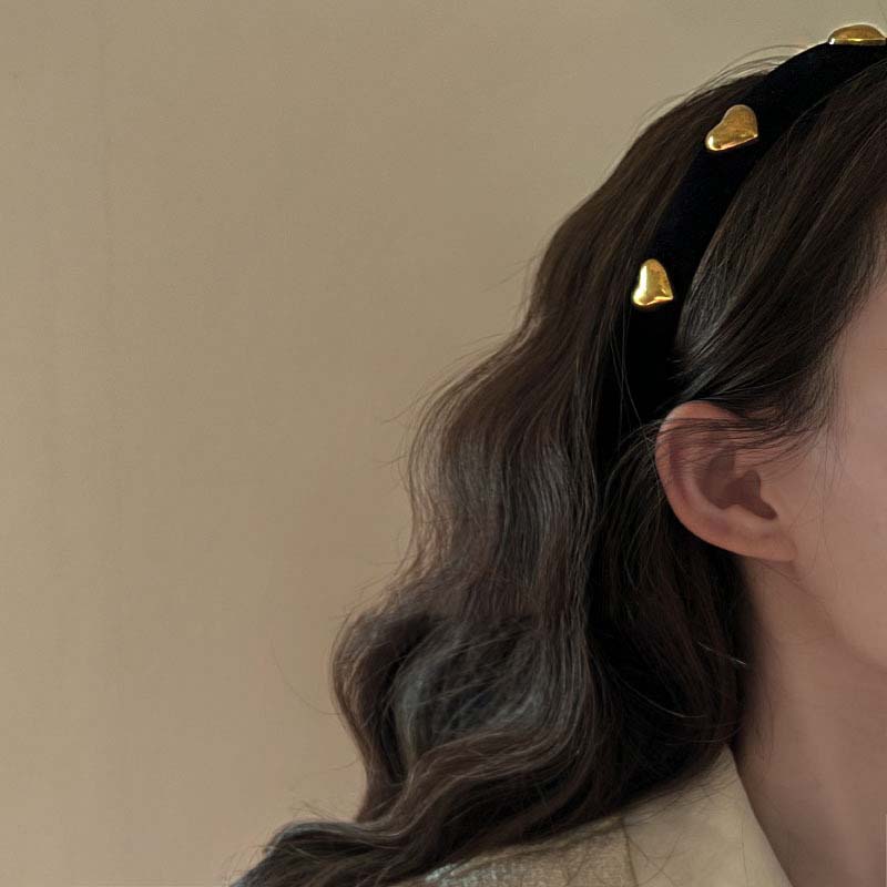 Punk Black Color Velvet Plush Hairbands Gold Color Alloy Love Heart Wide Brimmed Headband for Women Lady Hair Accessories