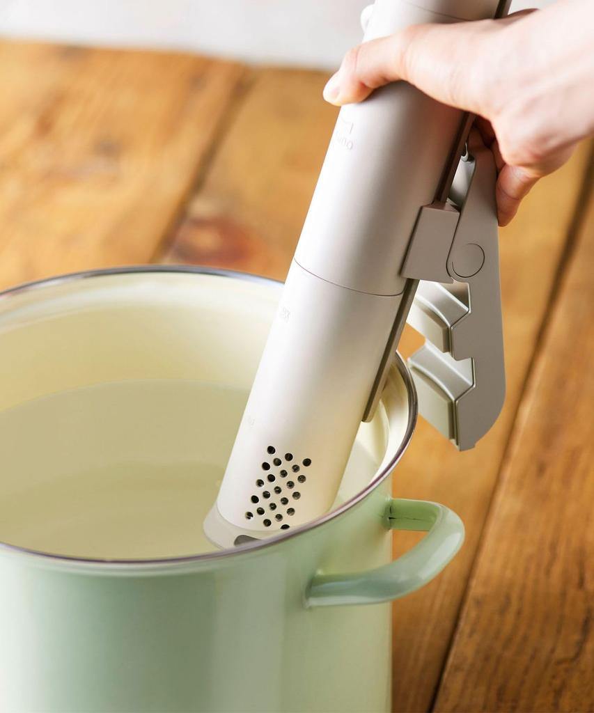 BRUNO Compact Sous Vide Cooker, Light Green, Low Temperature Heating, Healthy Cooking, Moisturizing, Slide Clip, Suitable for Pots (Deep and