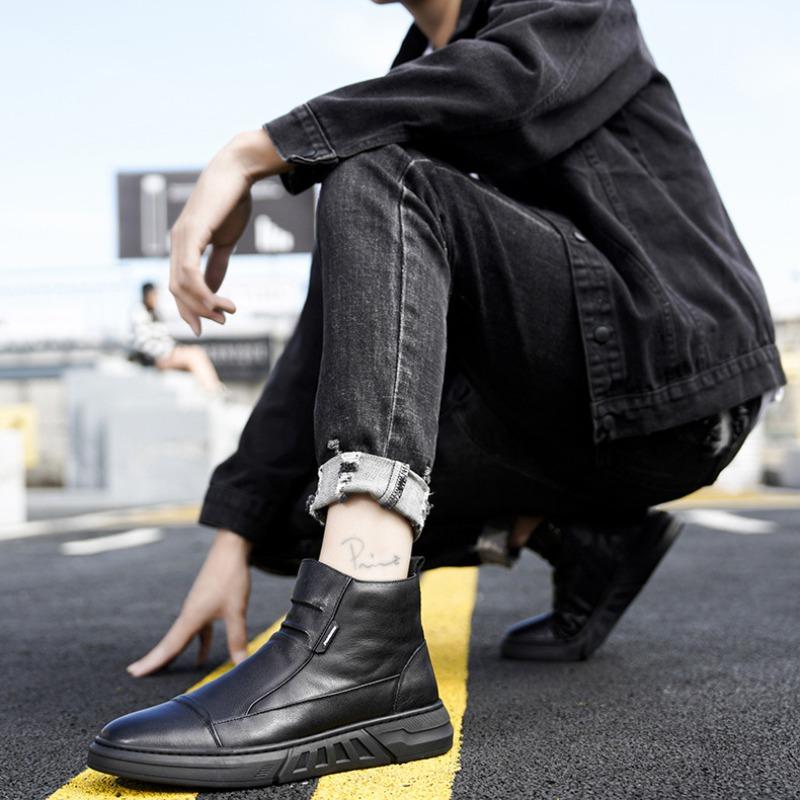 Nuovi Stivaletti da Uomo Moda Moto High Top Stivali in Pelle Antiscivolo Impermeabili con Plateau Scarpe Casual Scarpe da Lavoro e Sicurezza Batos