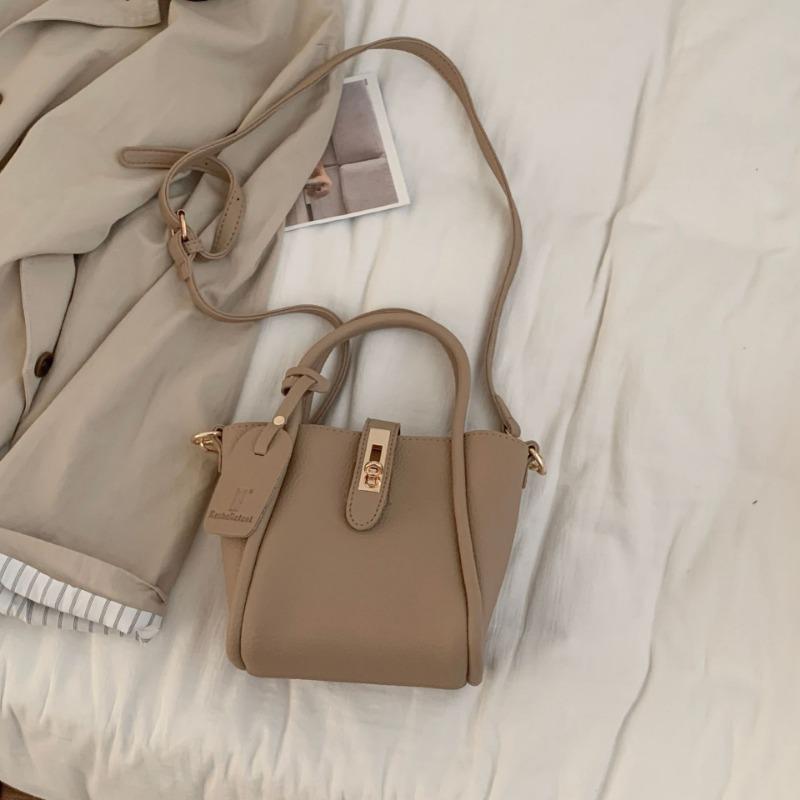 Retro Niche Bags, Autumn Versatile and Trendy Hand-held Bucket Bag, Fashionable Single-shoulder Crossbody Bag