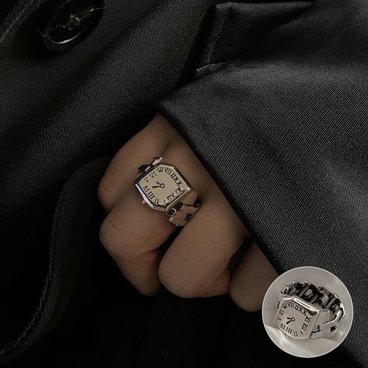 

Ретро Мода Креативний Дизайн Годинника Кільце для Жінок One Size срібний