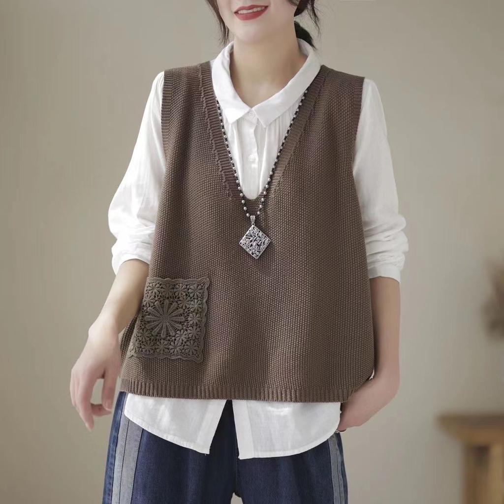 Women's Retro Artistic V-Neck Knitted Vest Coat for Autumn Hollow-Out H-Shape Slim-Fitting Gilet