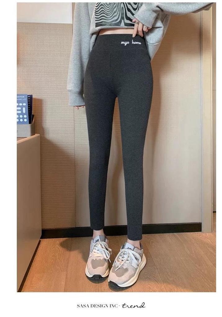 Gray High-Waisted Velvet Leggings, Warm Wool & Cotton Blend, Elastic, Thickened for Short Women, Perfect for Spring & Autumn Outerwear.