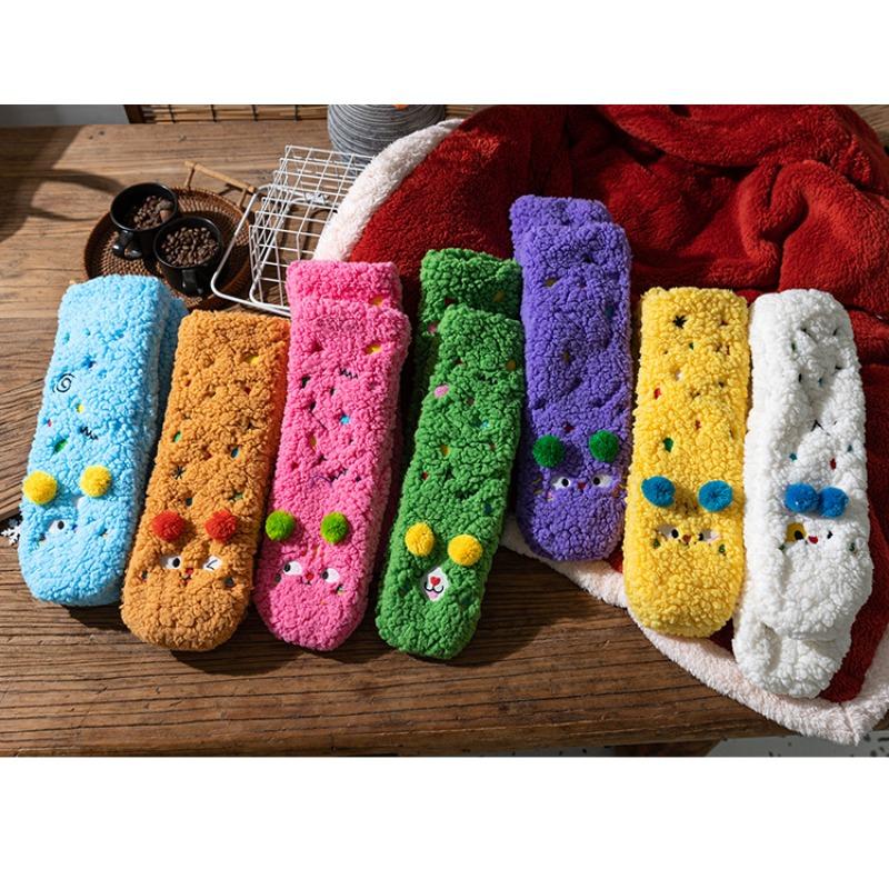 Chaussettes en laine de peau de mouton pour femmes Longueur mi-mollet Chaussettes de sol mignonnes pour l'automne et l'hiver Épaissies et chaudes Chaussettes de nuit ultra-épaisses pour usage domestique