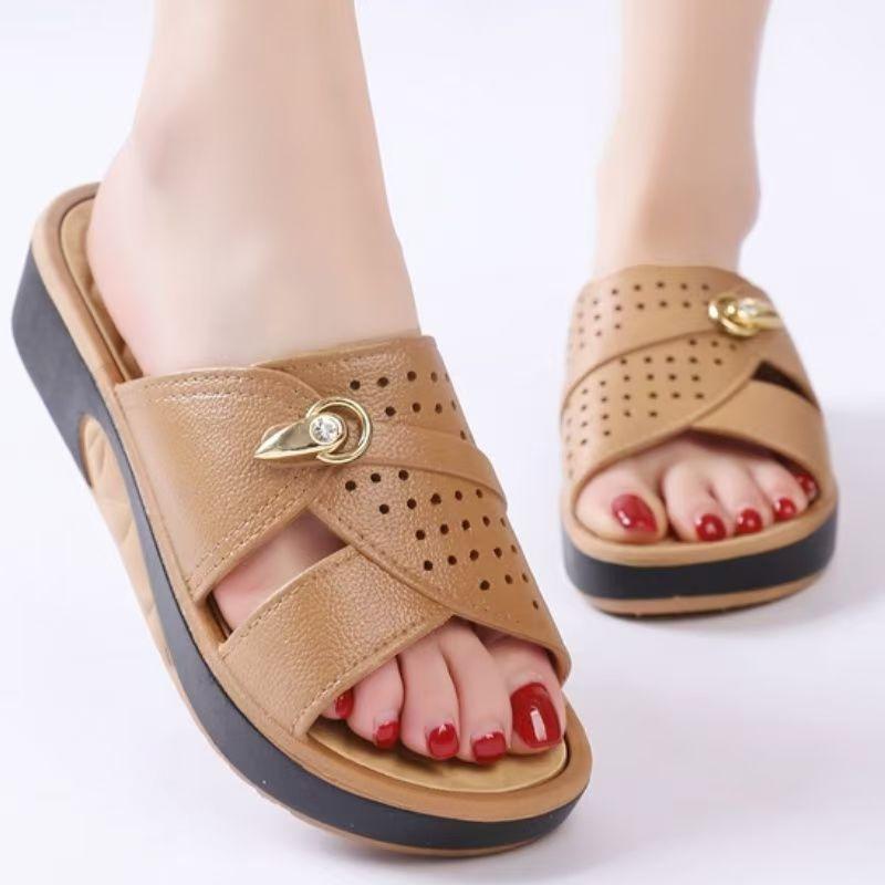 Women's Summer New Open Toe Flat Sole Slippers Thick Sole Non Slip Lightweight Home Slippers Outdoor Waterproof Slippers Sandals