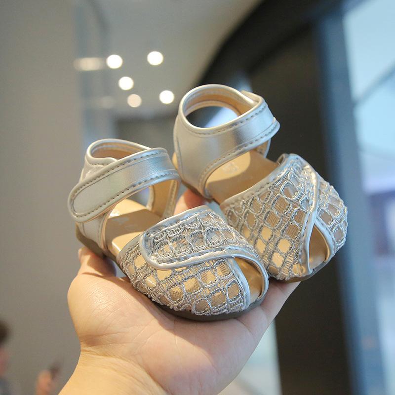 

Baotou Flip-flops with Soft Soles, Beach Shoes, New Style Girls Shoes 19 срібний