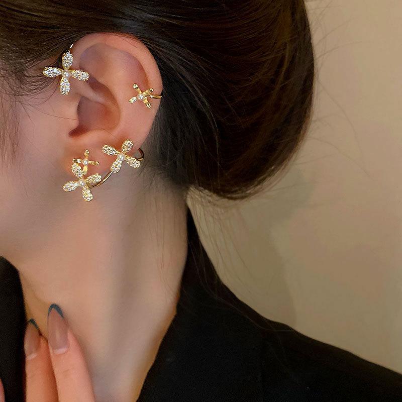 Trendy Geometric Fringed Pearl Earrings Korean Version Dongdaemun Retro Temperament Earrings Fashionable Personalized Earrings