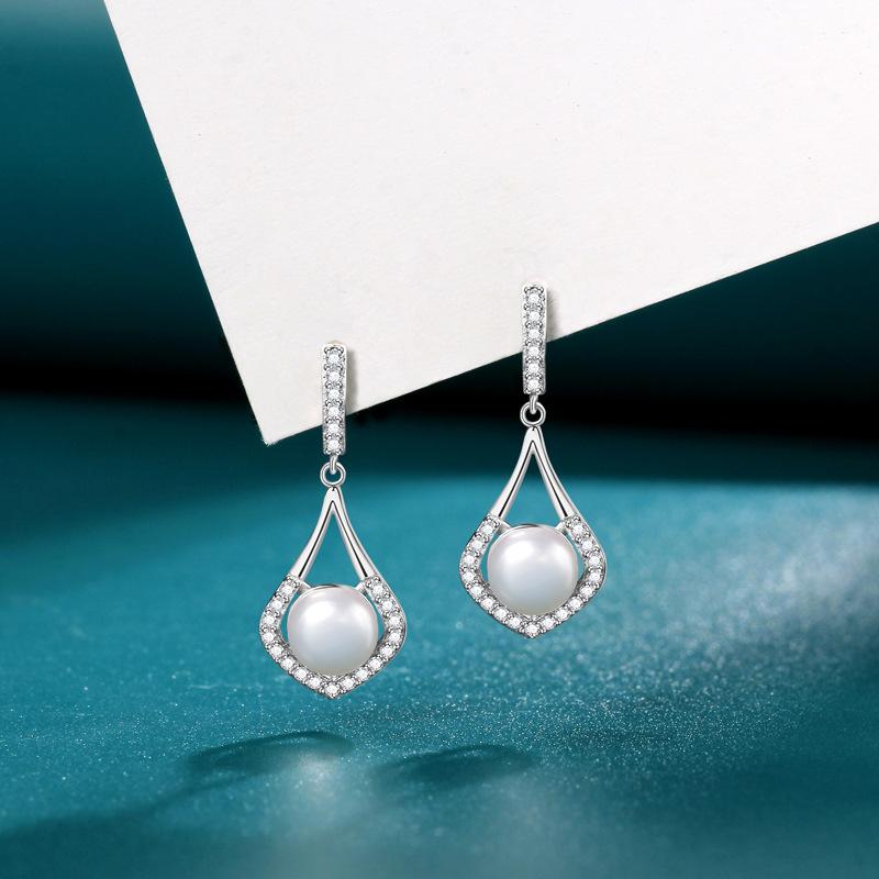 Pearl Stud Earrings Women's French Simple Water Drop Shape Ins Cold Style Fashion Earrings Versatile Temperament Earrings