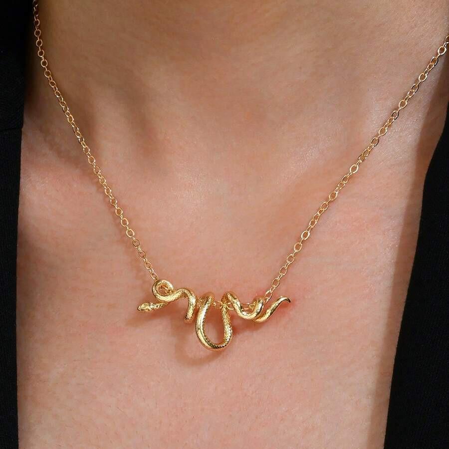 Stylish Creative Snake Design Gender Neutral Choker Necklace In Gold Silver Rose Gold And Black For Fashion Lovers