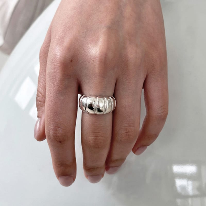 VINOOM croissant ring