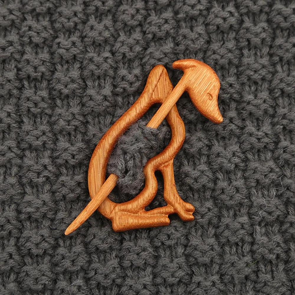Niche Design Cute Trendy Bird Bear Rabbit Animal Flower Wooden Brooch Clothing Accessory Fashion Jewelry Women Brooch