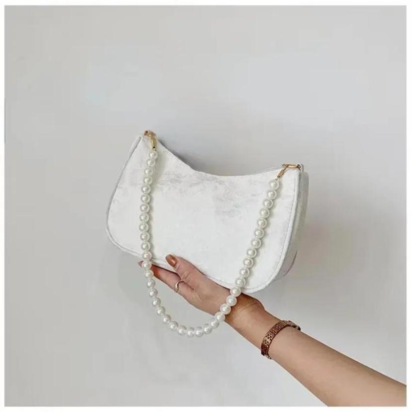 1 Pcs Chain Small Bag For Women New Trendy And Simple Small Square Bag Fashionable And Elegant Shoulder Bag For Women