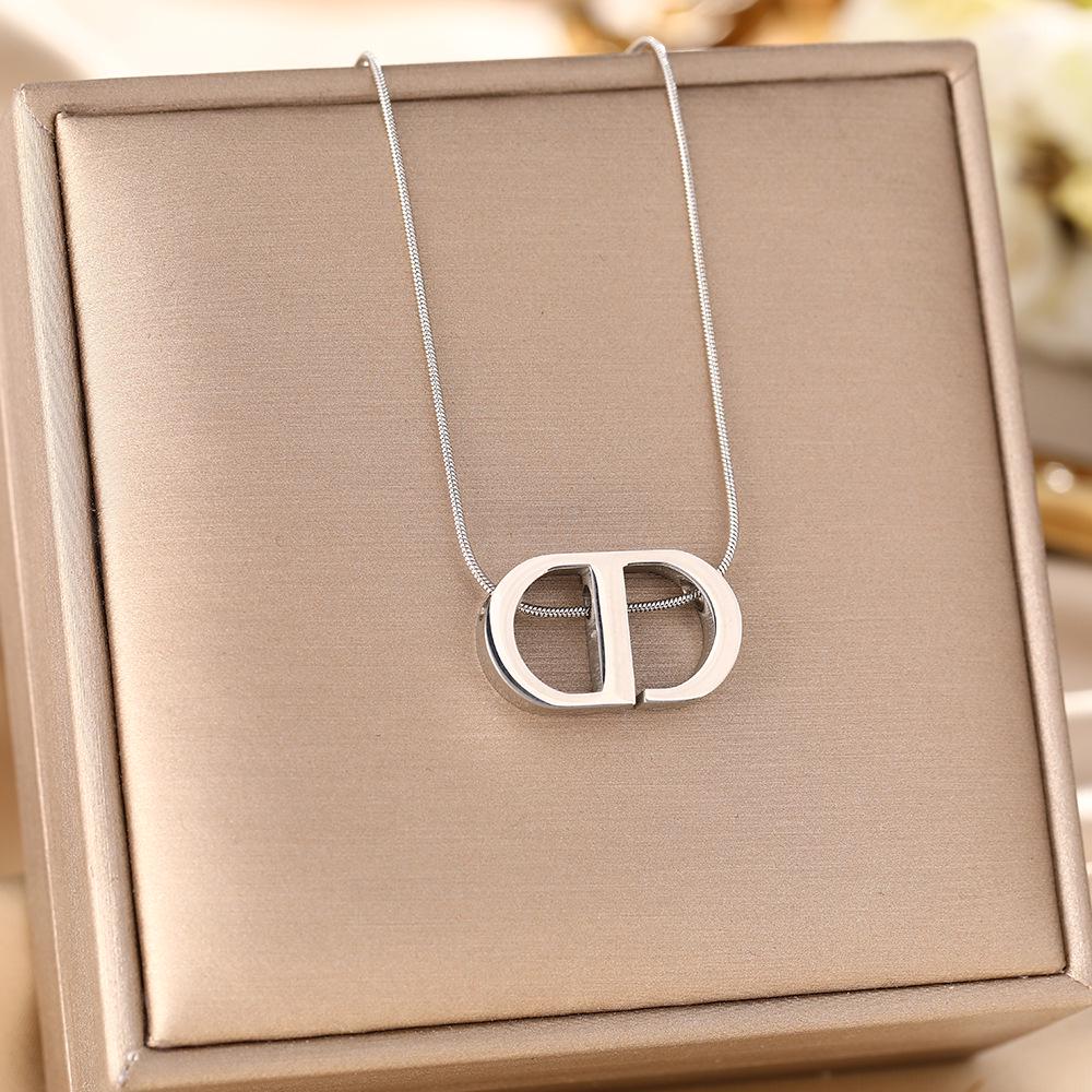 Women's Silver Titanium Steel Necklace with Micro-Inlaid Zircon - Elegant, Durable Clavicle Chain Jewelry