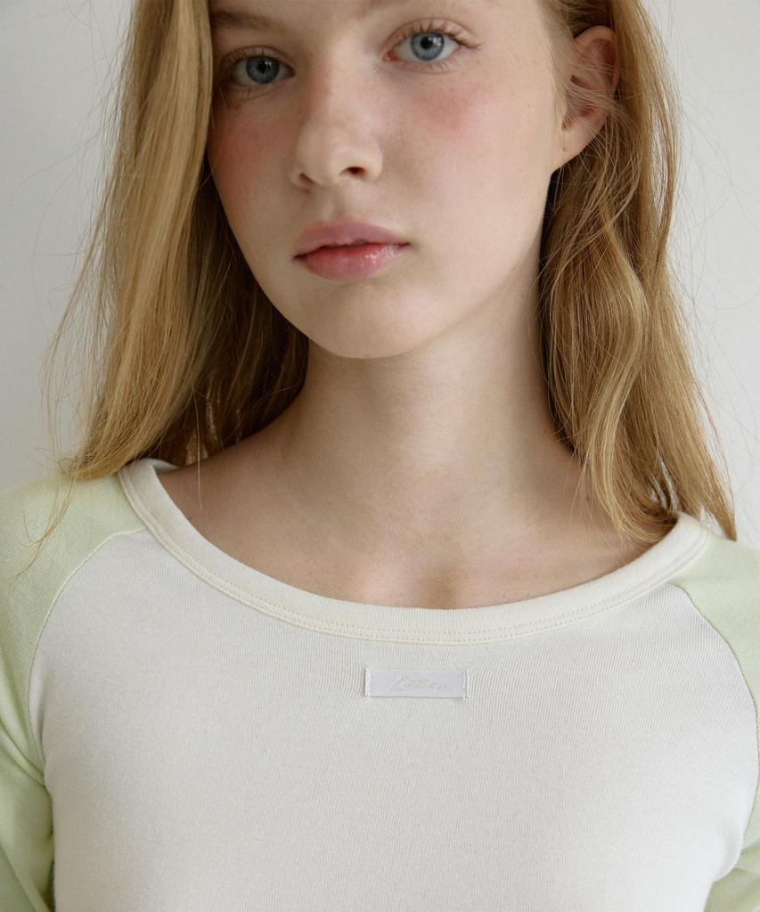 LETTER FROM MOON Letters Raglan Label T-Shirt (Cream)