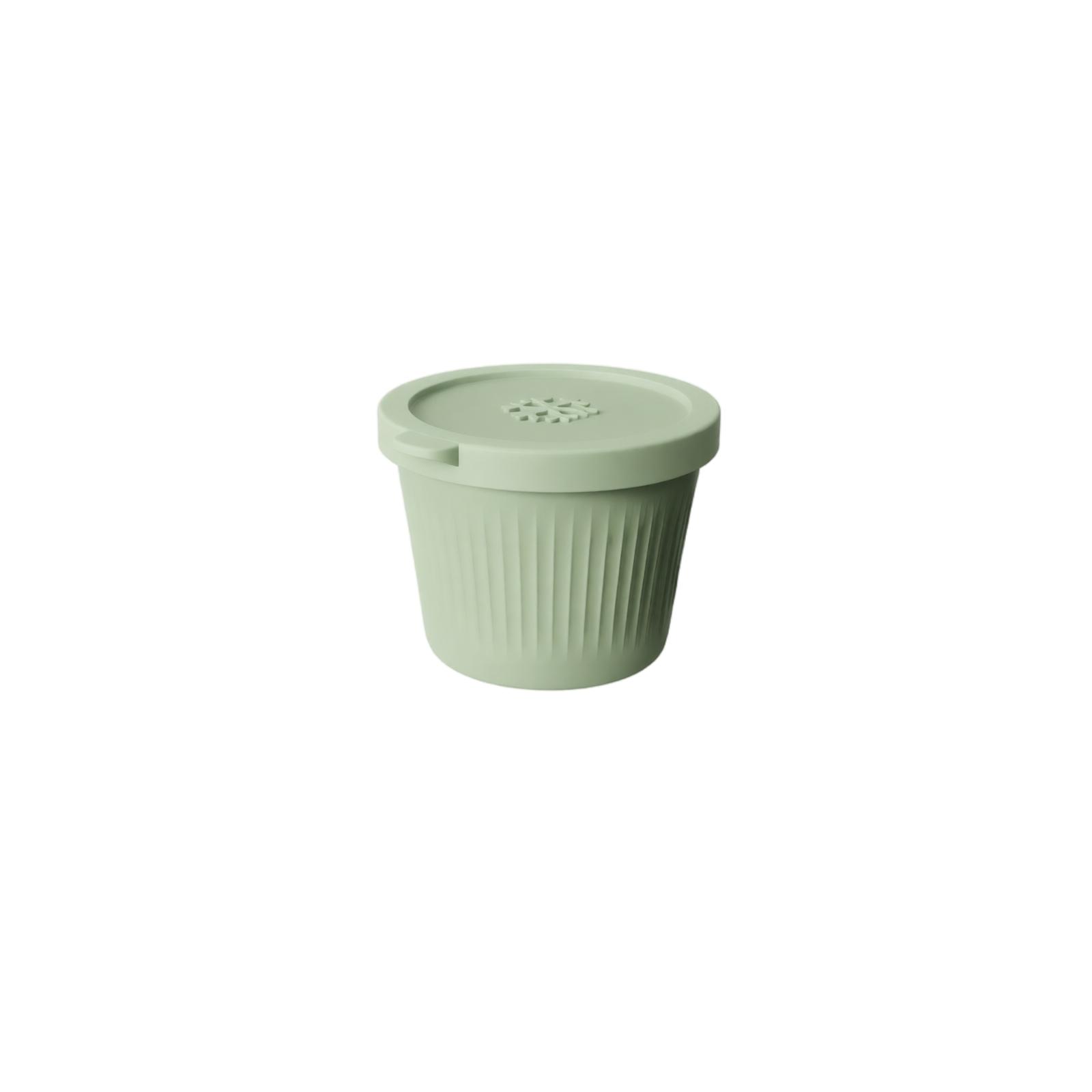 Silicone Ice Cup with Lid Cylindrical Reusable Ice Maker for Cocktails and Cold Drinks One Size