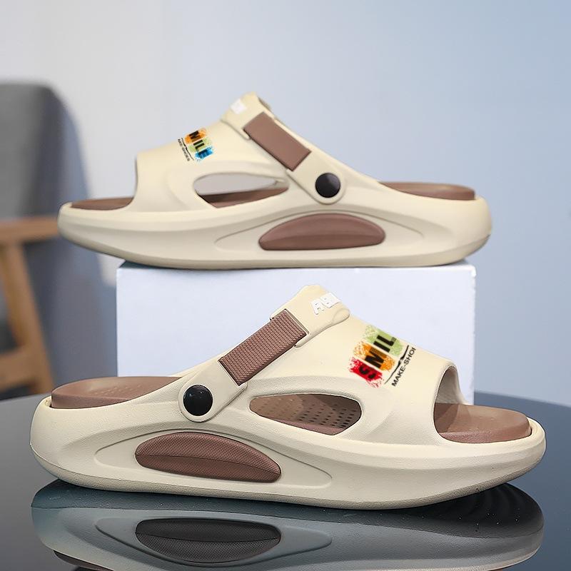 Sandals, light and breathable beach shoes, one-word soft-soled casual driving slippers