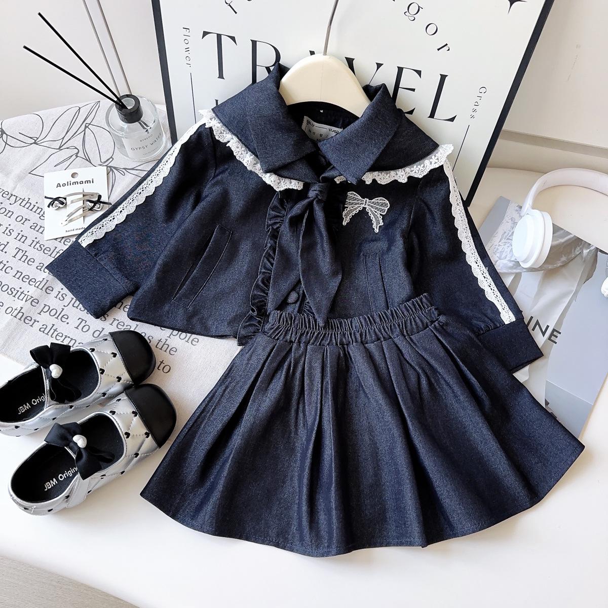 

Autumn Korean Style Girls Casual Top & Skirt Two-Piece Set AQB012 Size 140