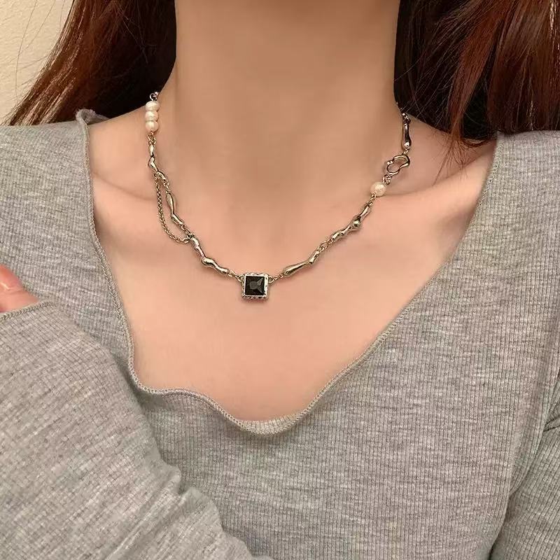 KY sweet cool imitation freshwater pearl zircon necklace female hip hop sweet cool babes senior design sense niche collarbone
